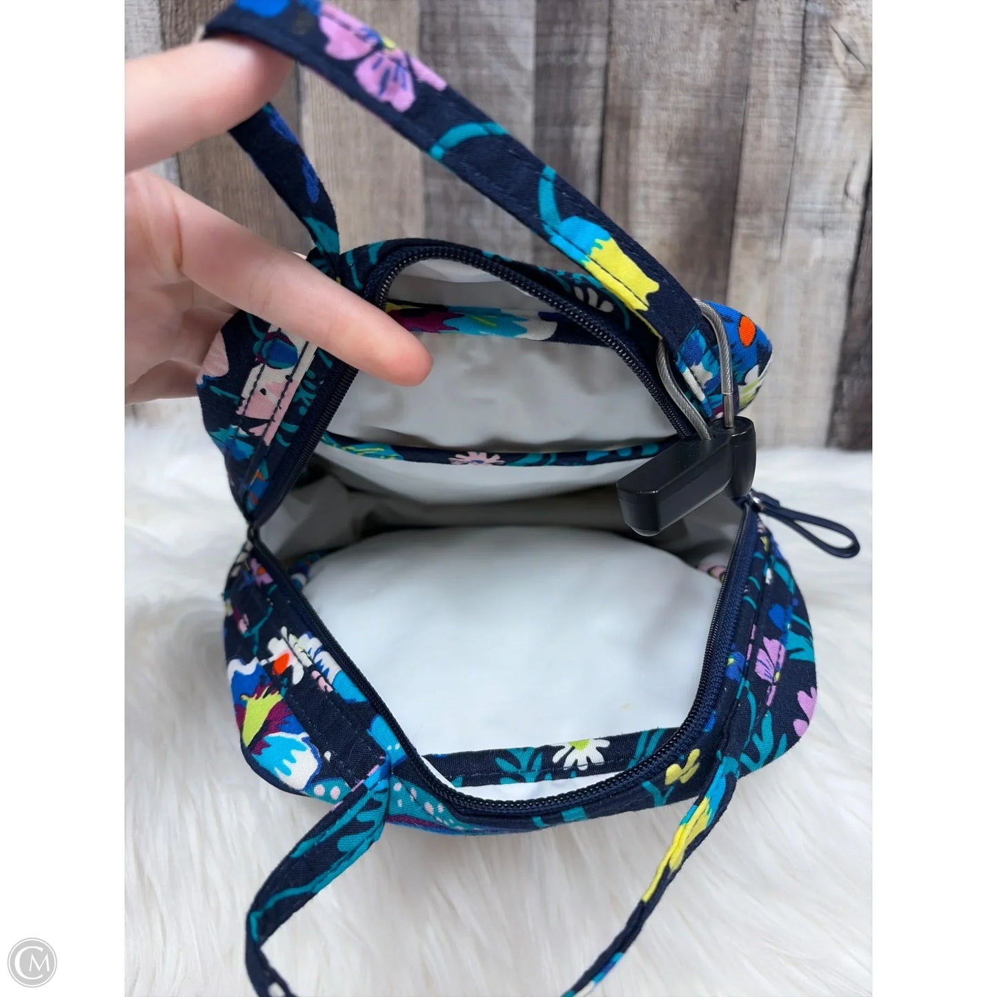Accessory Label By Vera Bradley, Size: