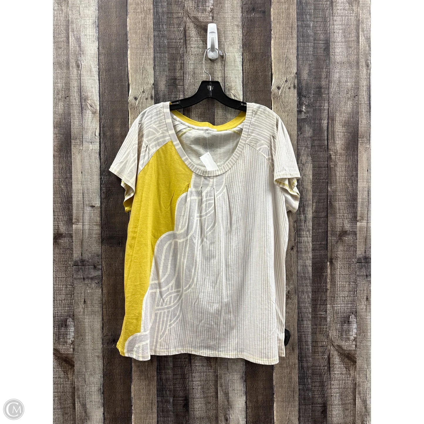Top Short Sleeve By Mossimo In Yellow, Size: Xl