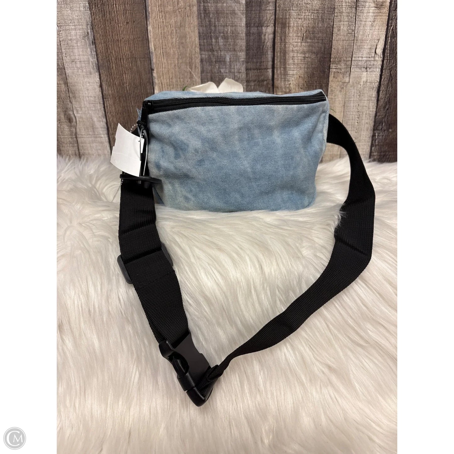Belt Bag By Cmf, Size: Small