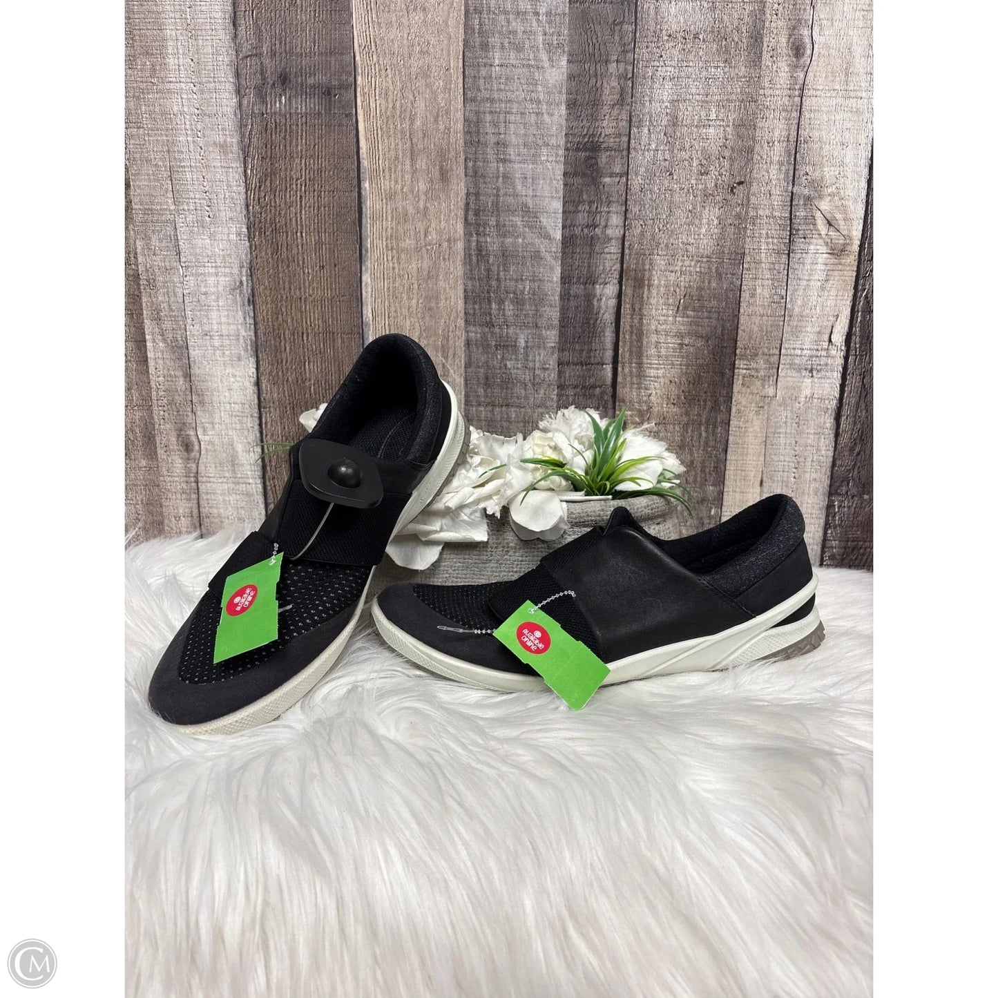 Shoes Athletic By Ecco In Black, Size: 8