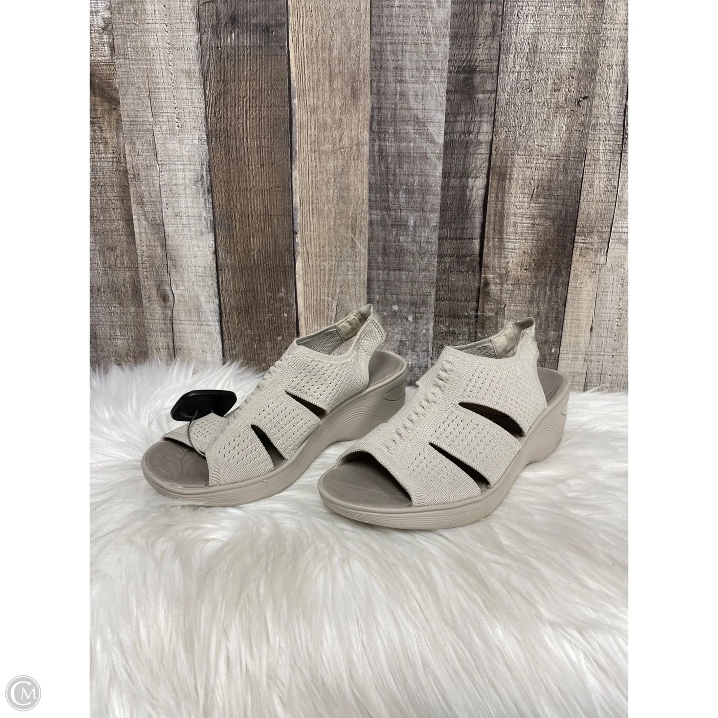 Sandals Flats By Bzees In Grey, Size: 8