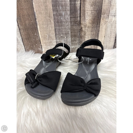 Sandals Flats By Clarks In Black, Size: 7