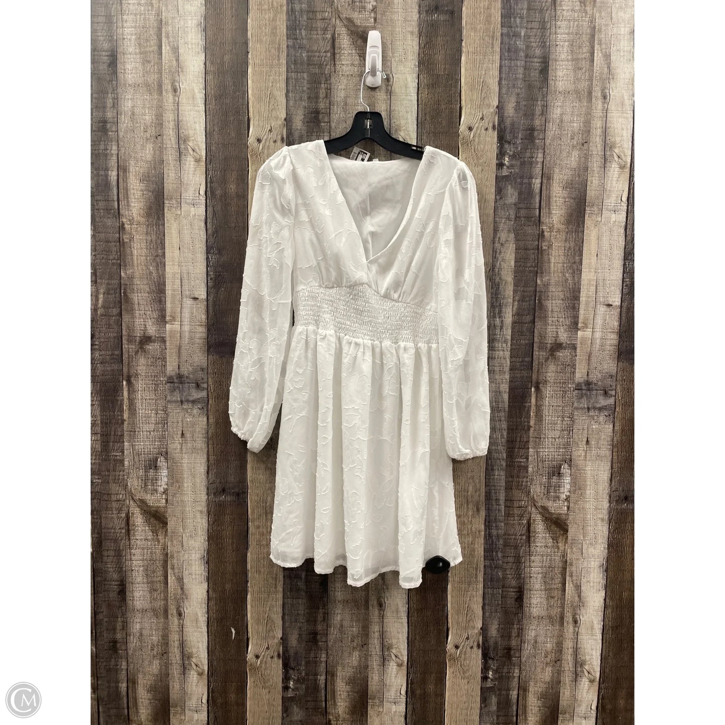 Dress Casual Short By Cmf In White, Size: S