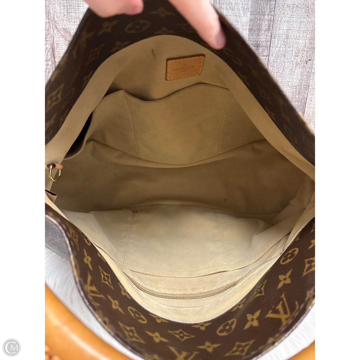 Handbag Luxury Designer By Louis Vuitton, Size: Large