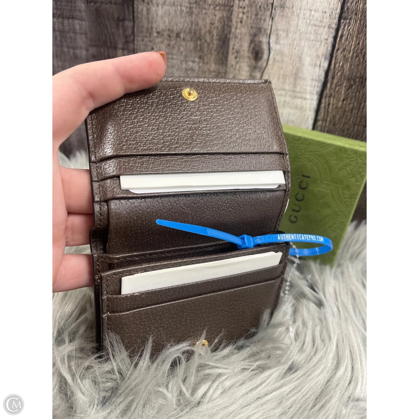 Wallet Luxury Designer By Gucci, Size: Small