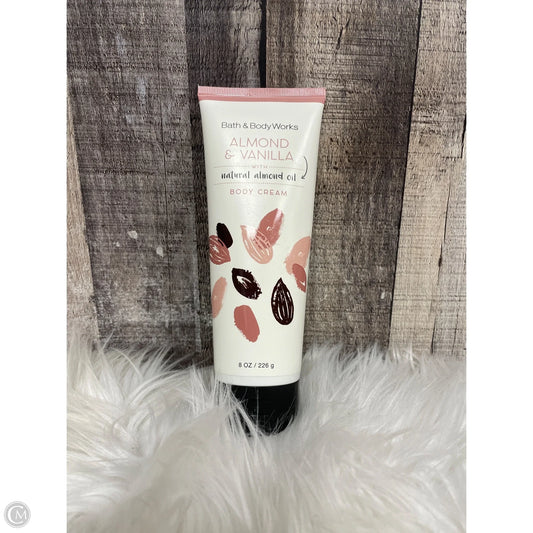 Accessory Label By Bath And Body Works, Size: Large