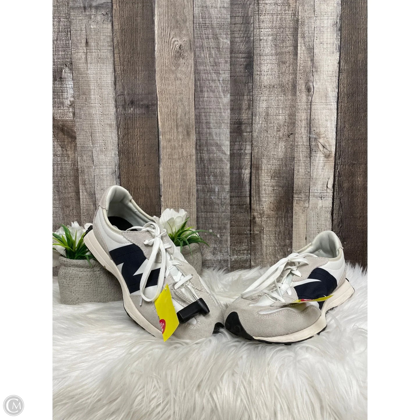 Shoes Athletic By New Balance In Multi-colored, Size: 6.5