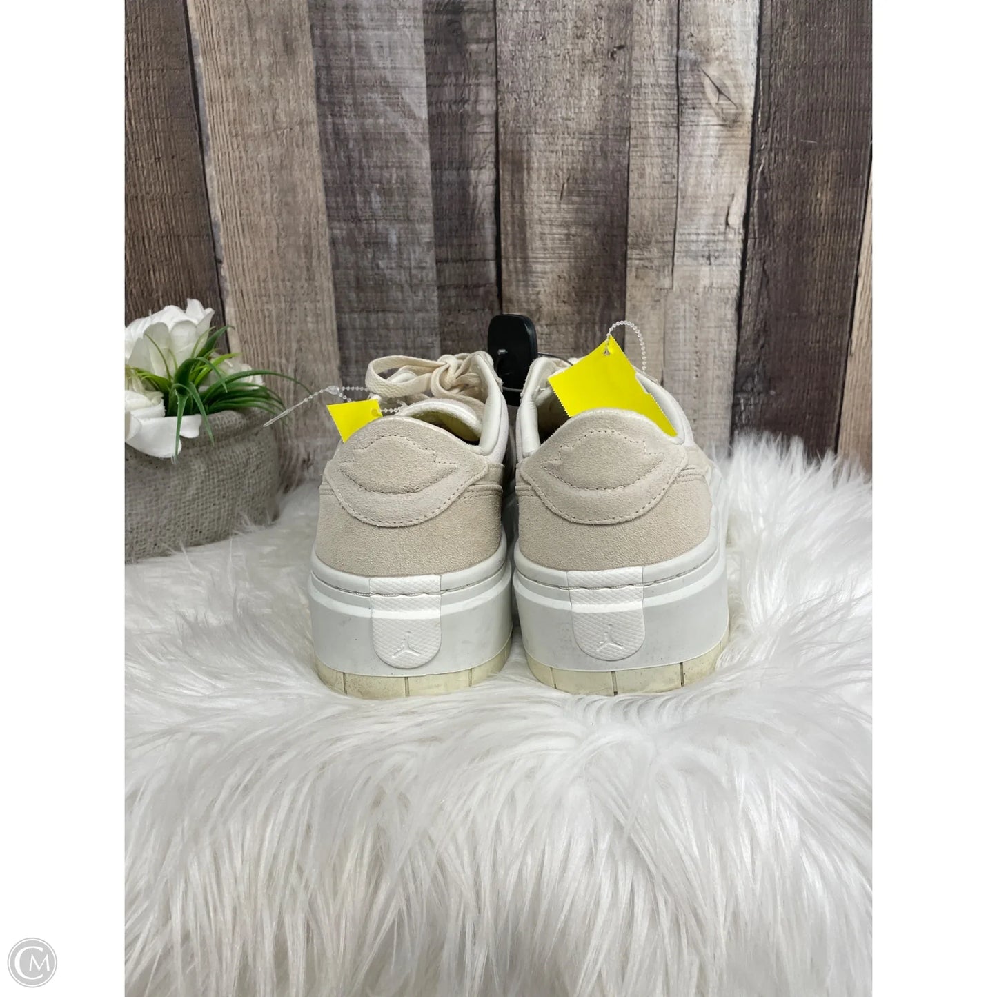 Shoes Athletic By Nike In Beige, Size: 11