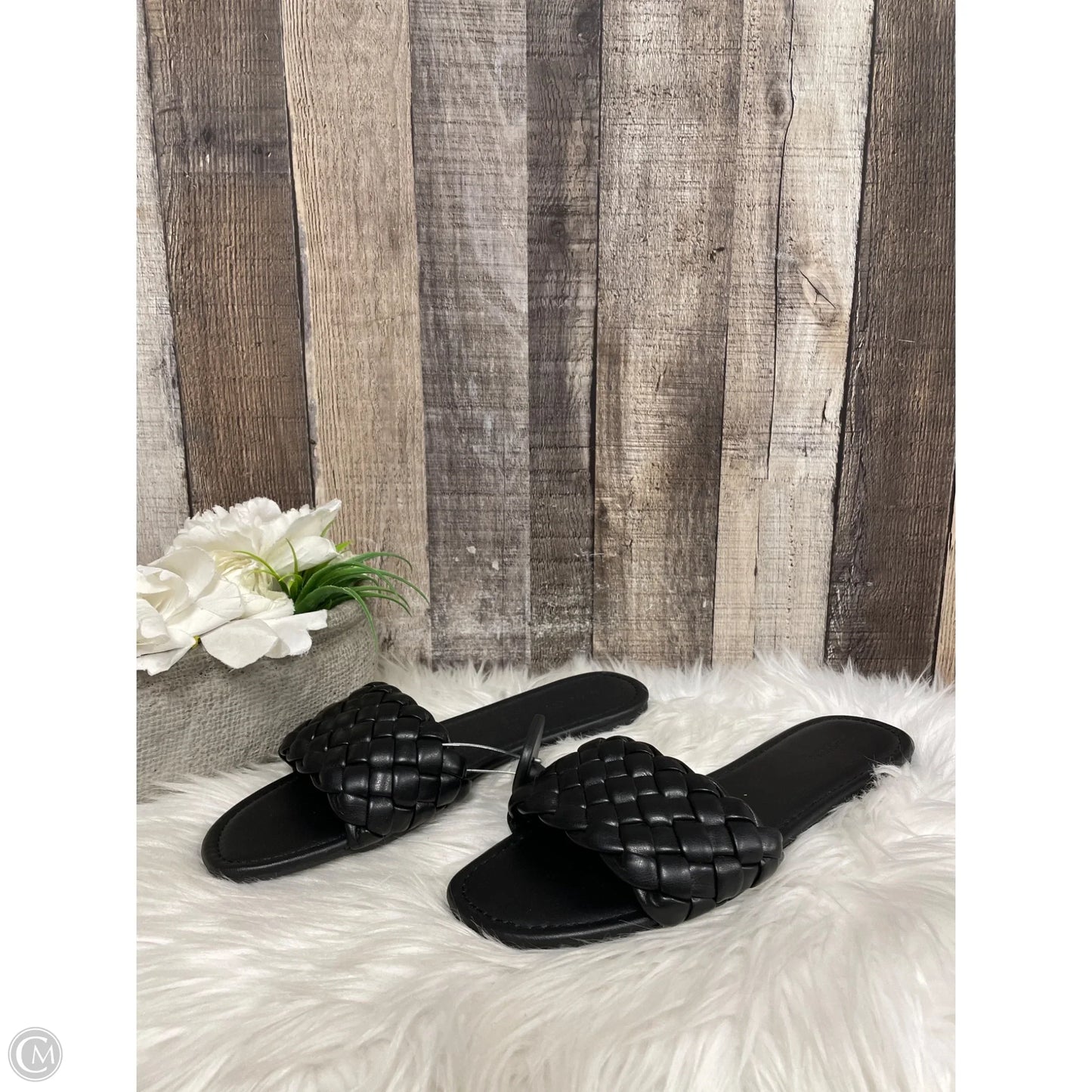 Sandals Flats By Old Navy In Black, Size: 9