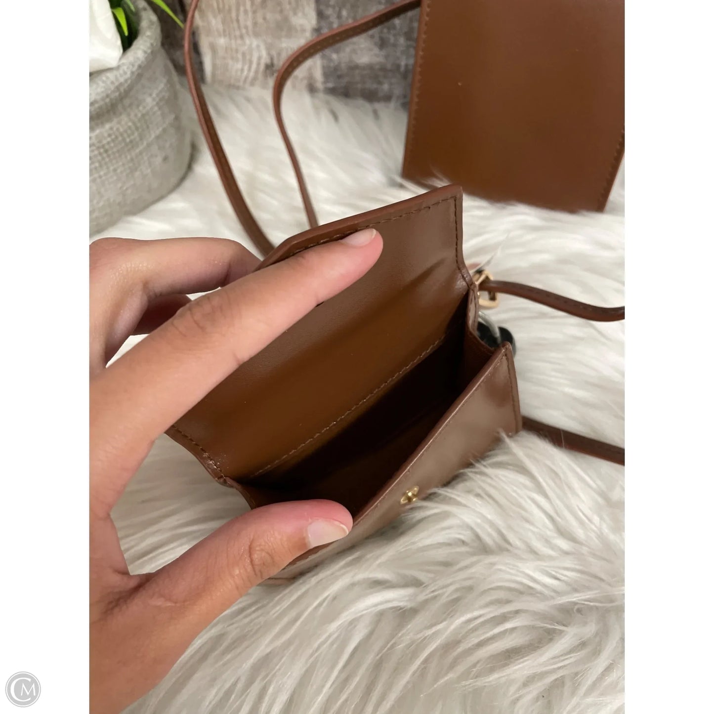 Crossbody By Cmf, Size: Small