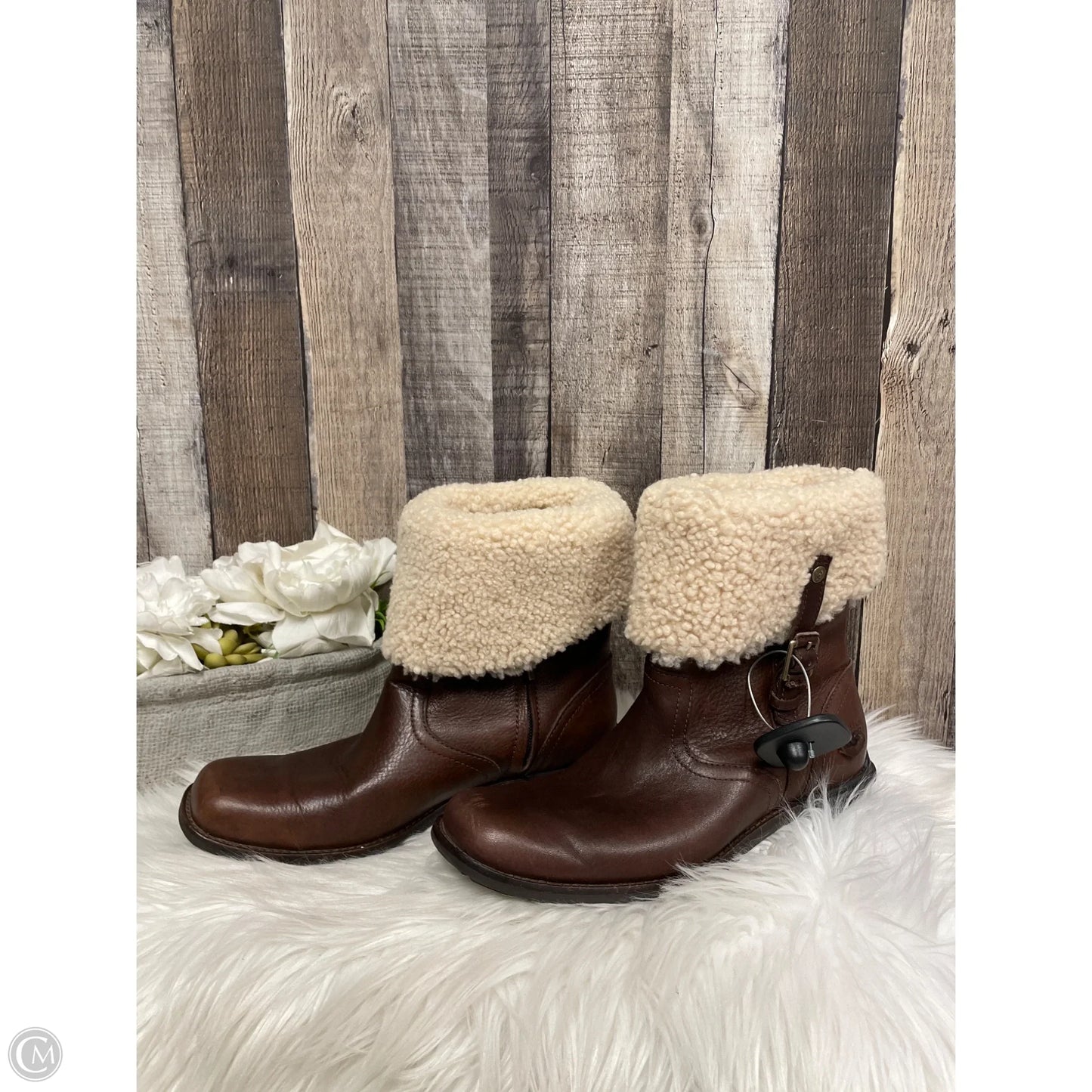 Boots Designer By Ugg In Brown, Size: 9