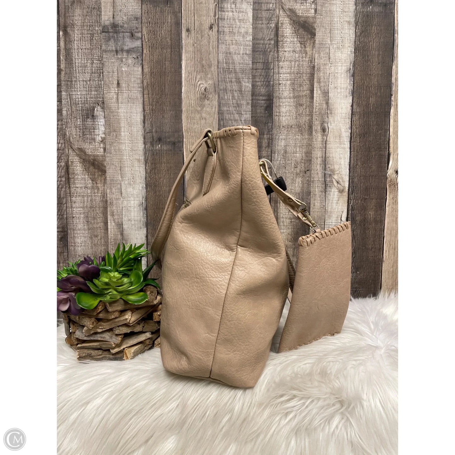 Handbag By Antik Kraft, Size: Large