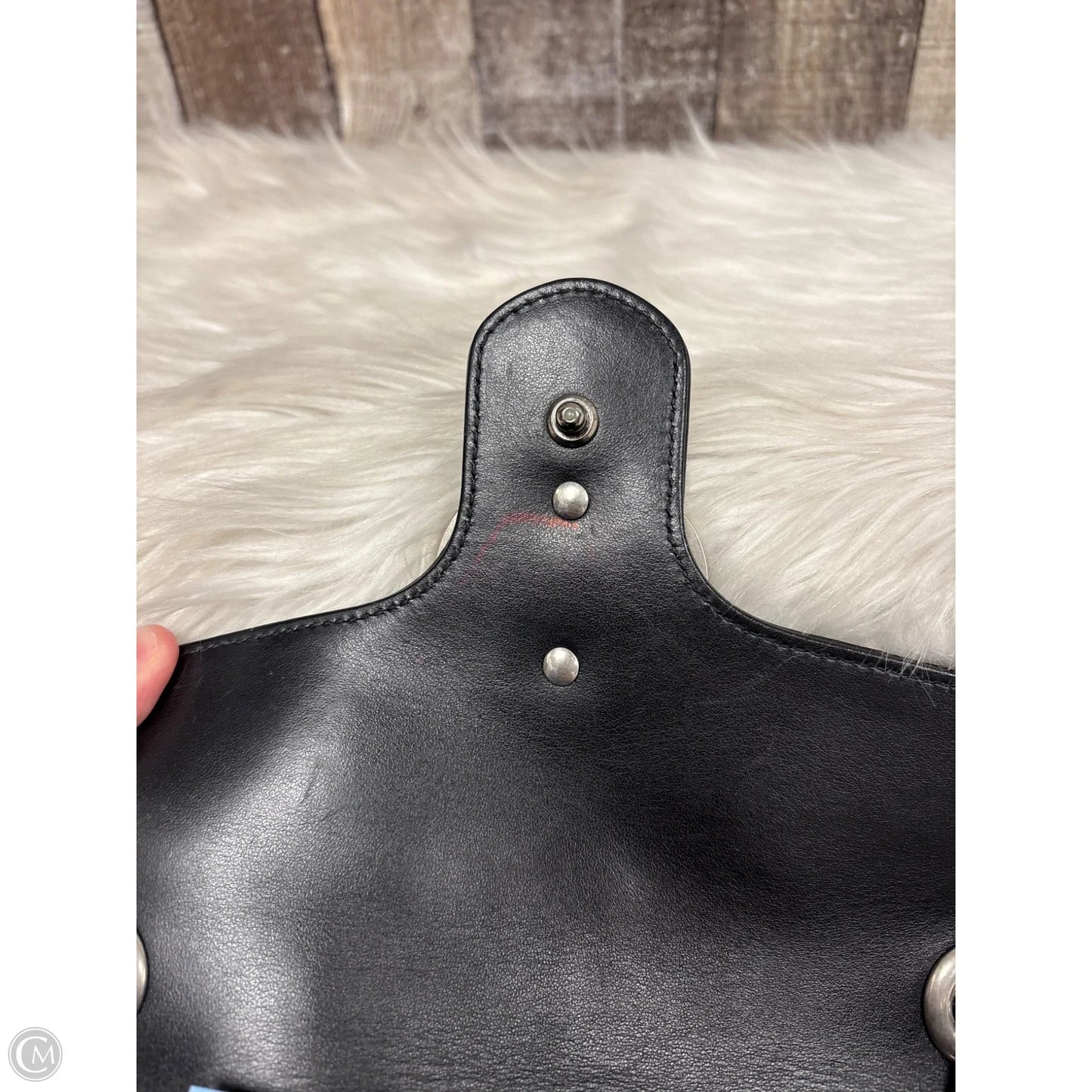 Crossbody Luxury Designer By Gucci, Size: Medium