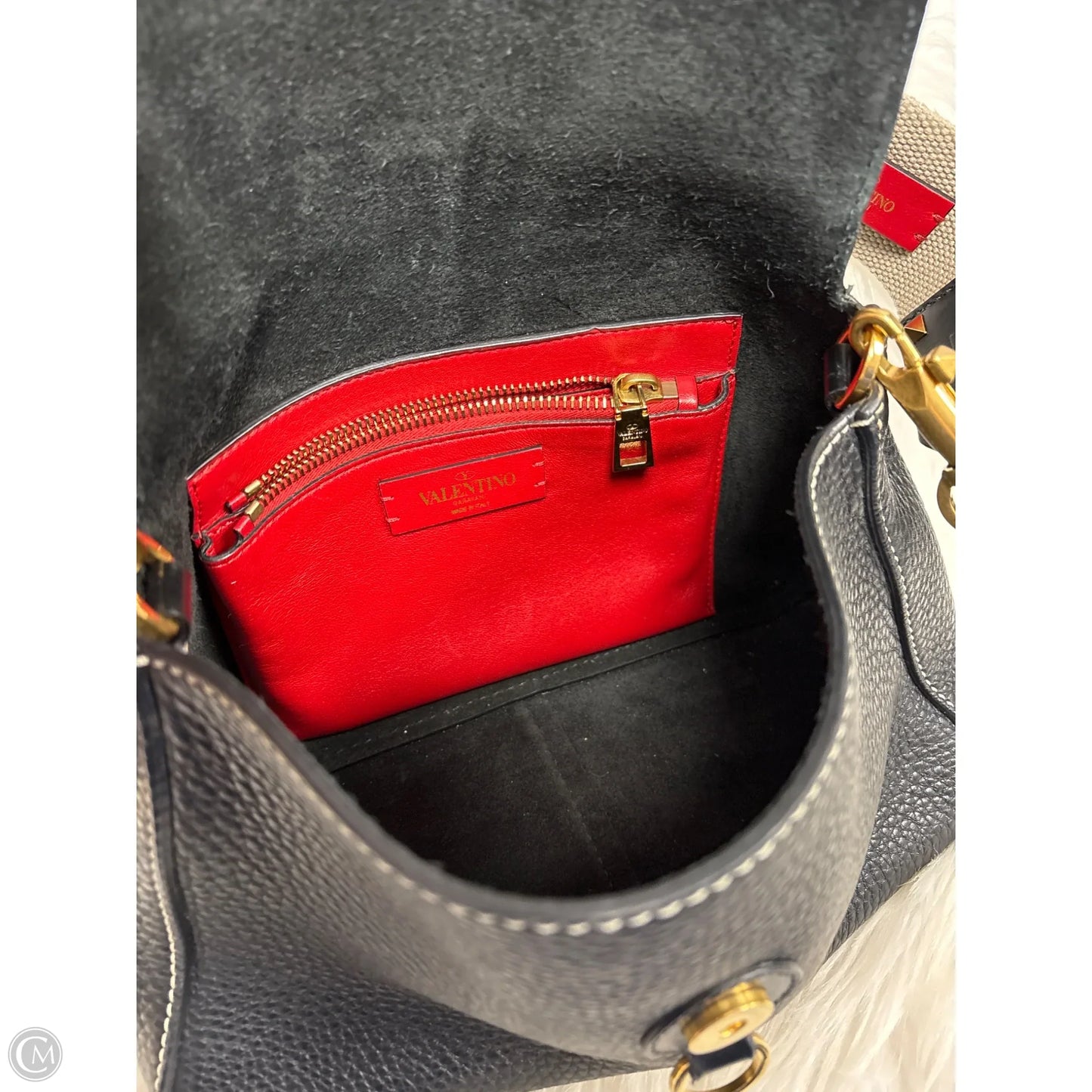 Crossbody Luxury Designer By Valentino-garavani, Size: Medium