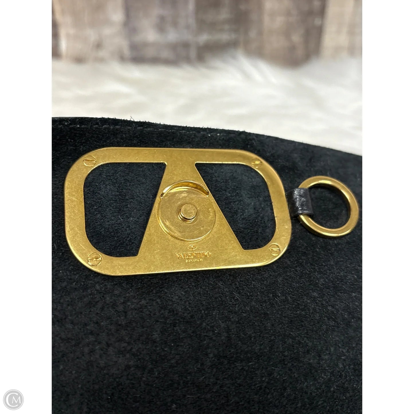 Crossbody Luxury Designer By Valentino-garavani, Size: Medium