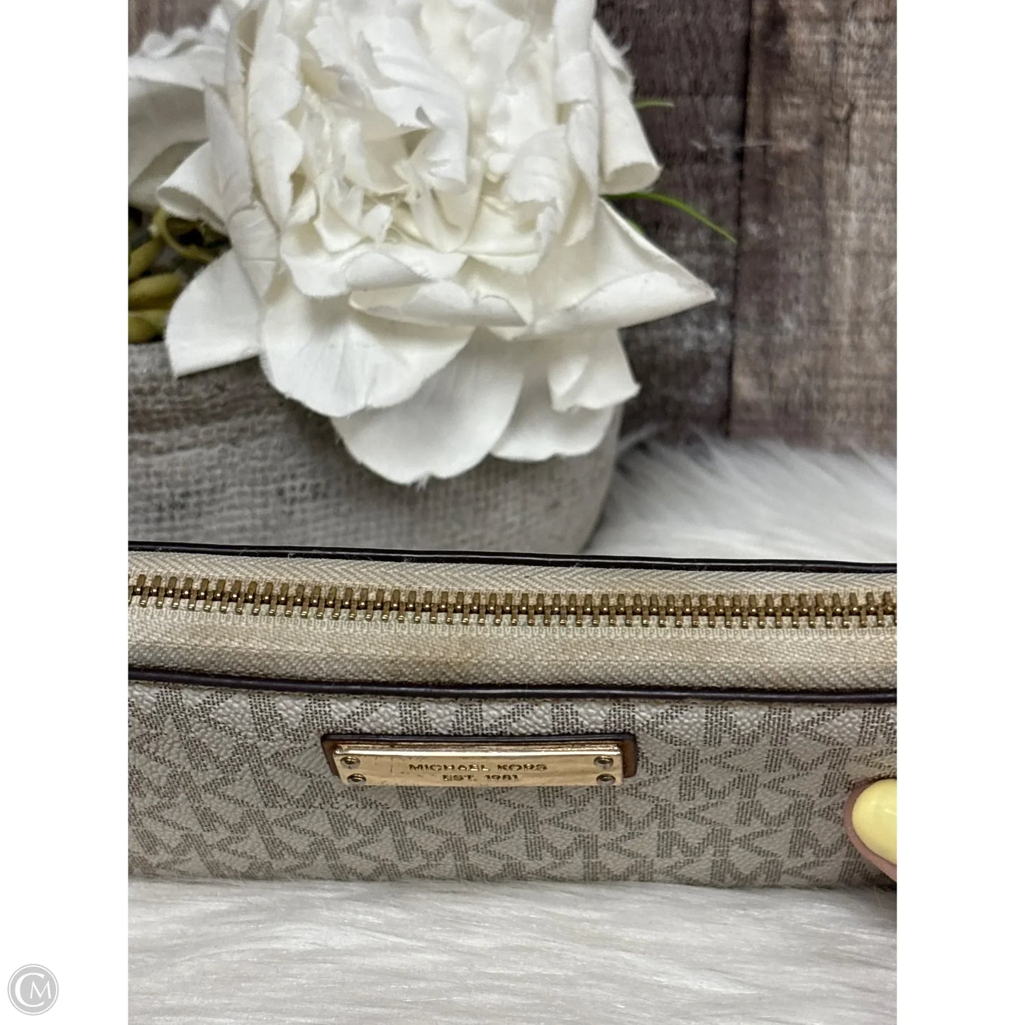 Wristlet Designer By Michael Kors, Size: Large