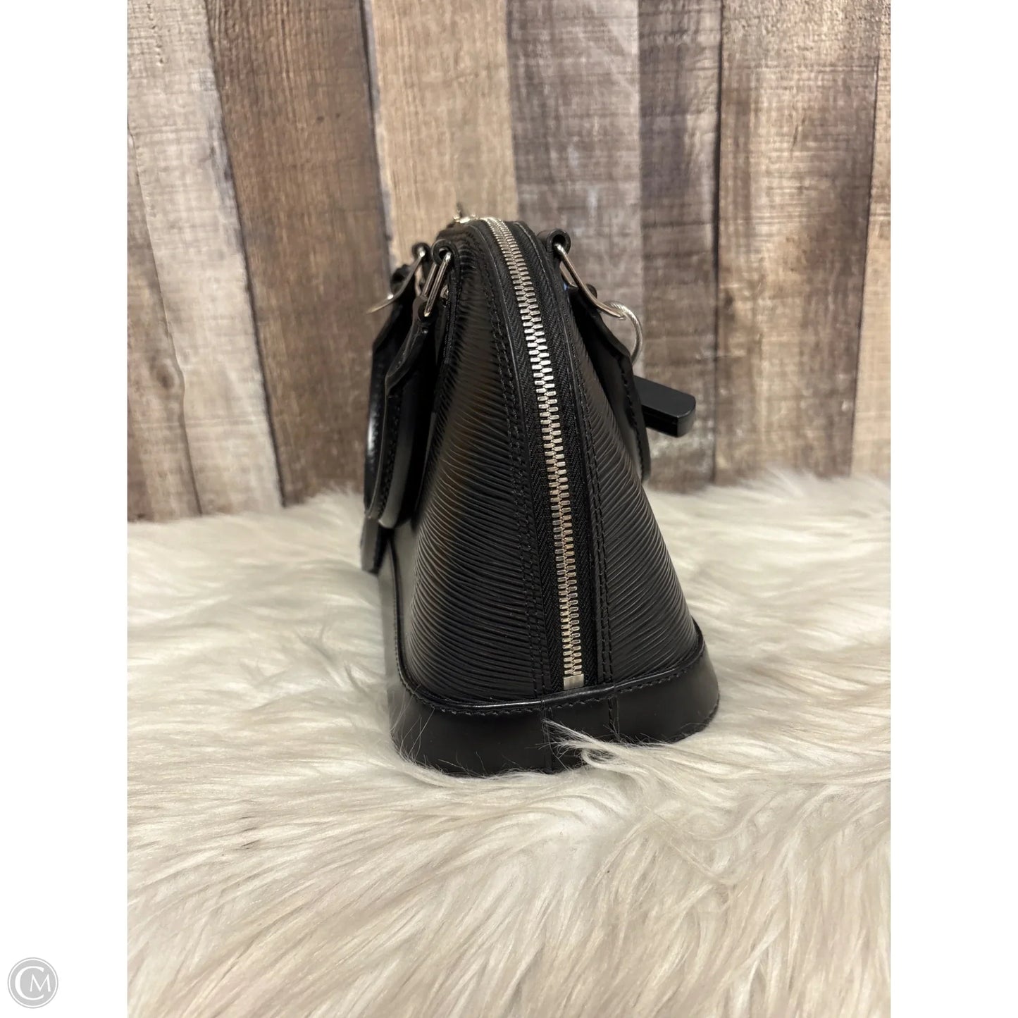 Handbag Luxury Designer By Louis Vuitton, Size: Medium