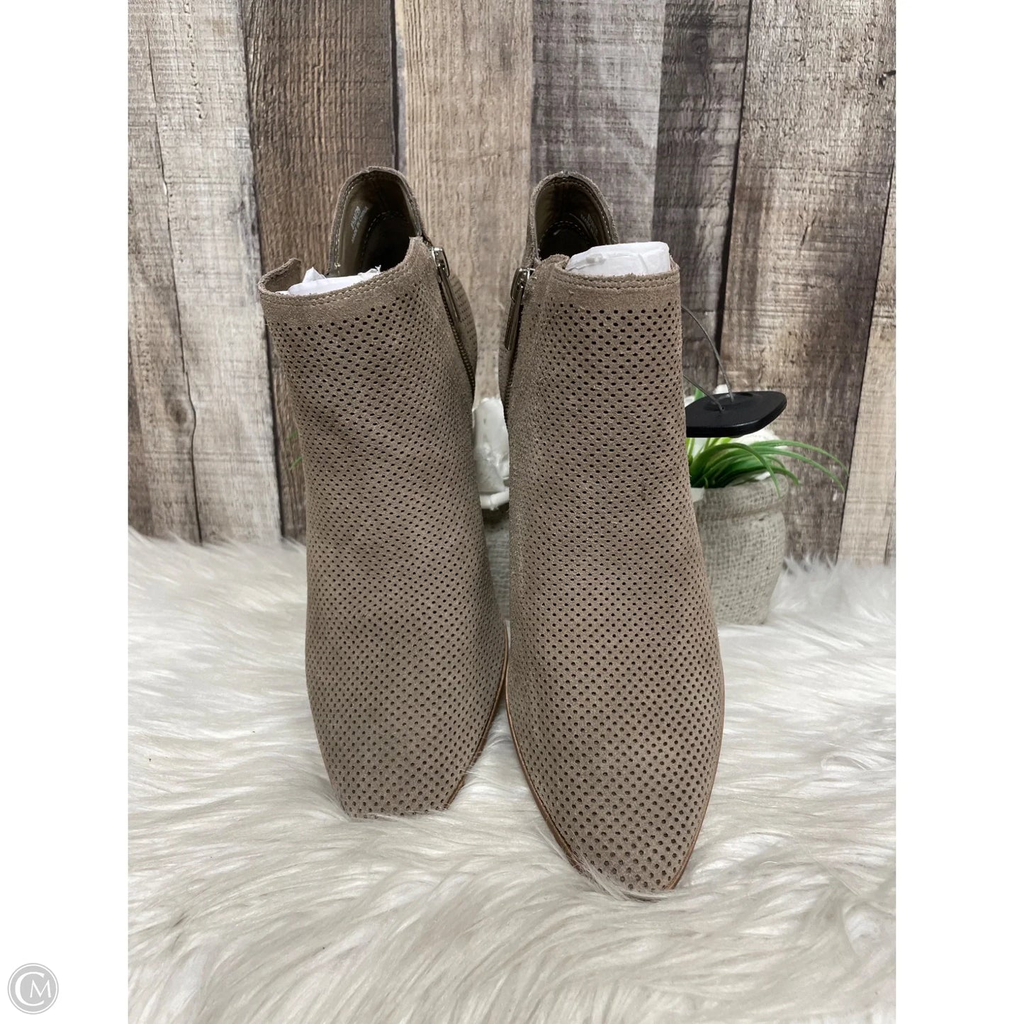 Boots Ankle Flats By Vince Camuto In Brown, Size: 8.5