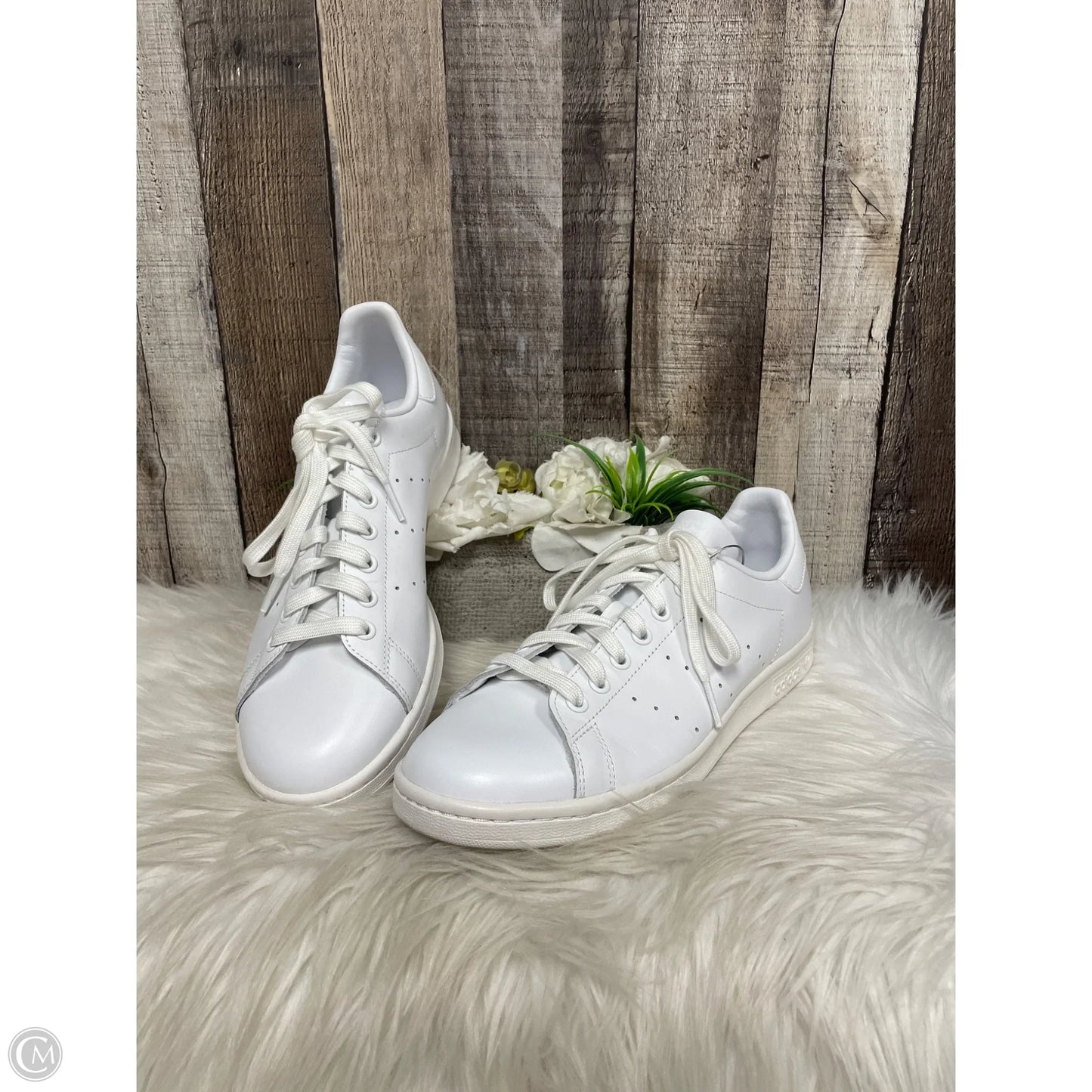 Shoes Athletic By Adidas In White, Size: 8.5