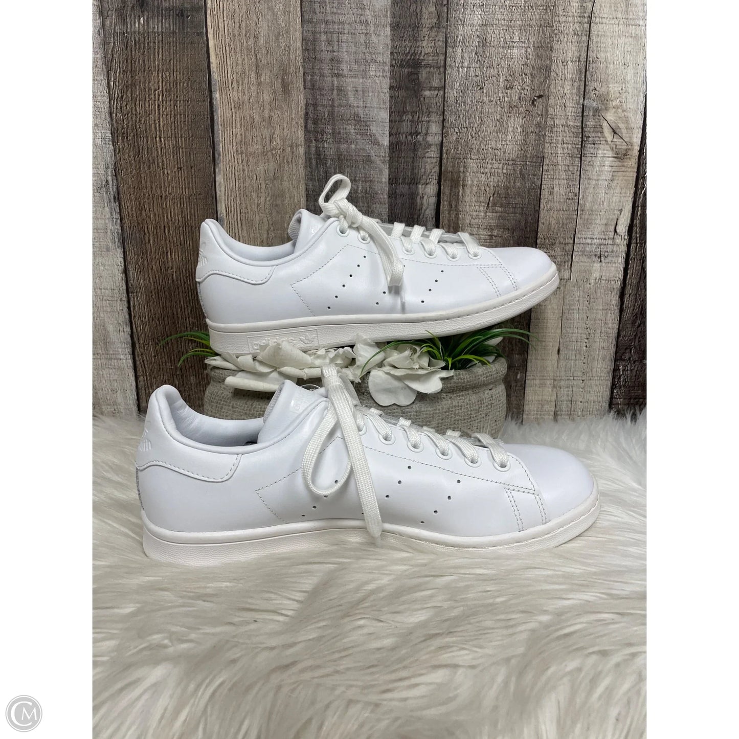 Shoes Athletic By Adidas In White, Size: 8.5