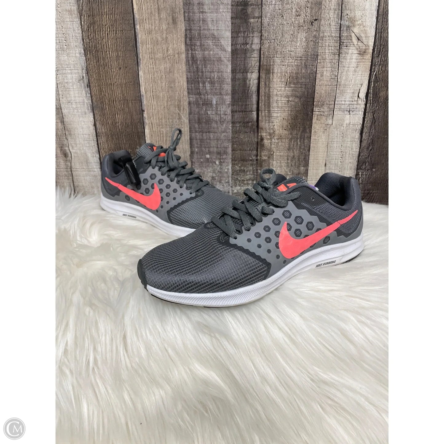 Shoes Athletic By Nike In Grey, Size: 9.5