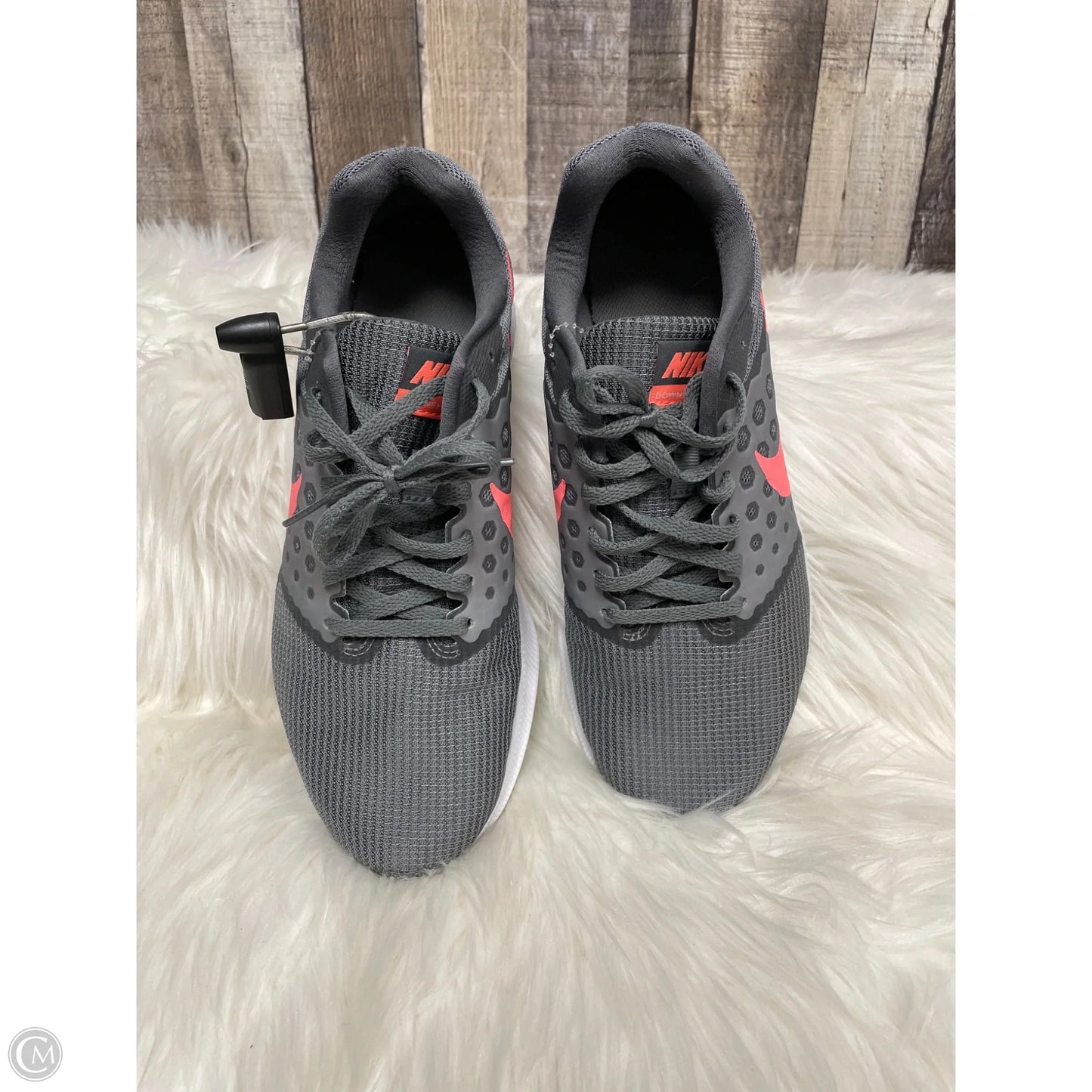 Shoes Athletic By Nike In Grey, Size: 9.5