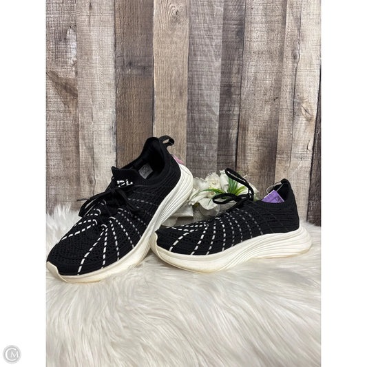 Shoes Designer By Apl In Black & White, Size: 9