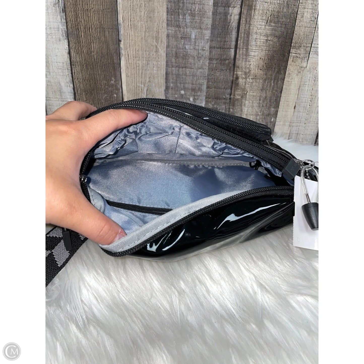 Crossbody By Cmc, Size: Large