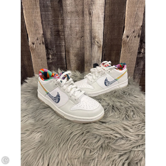 Shoes Sneakers By Nike In White, Size: 6.5