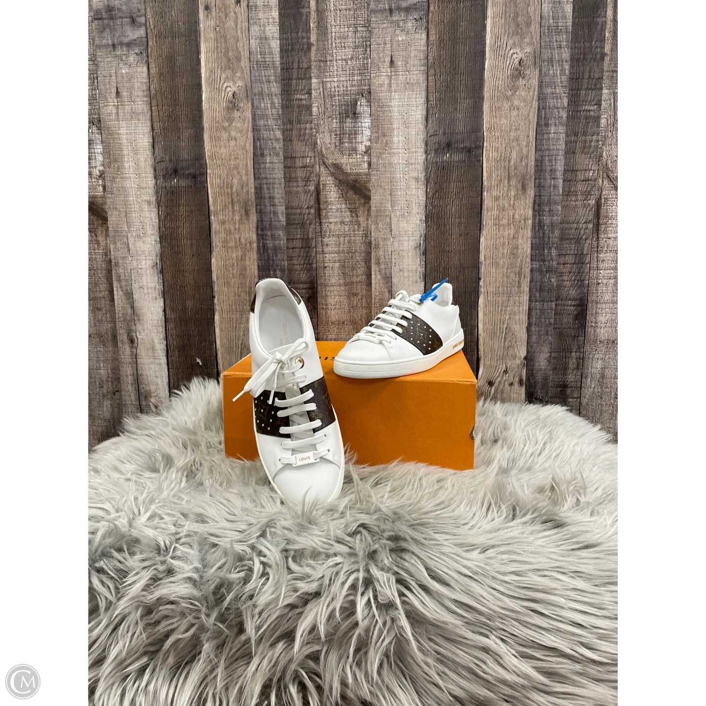 Shoes Luxury Designer By Louis Vuitton In Brown & White, Size: 8.5