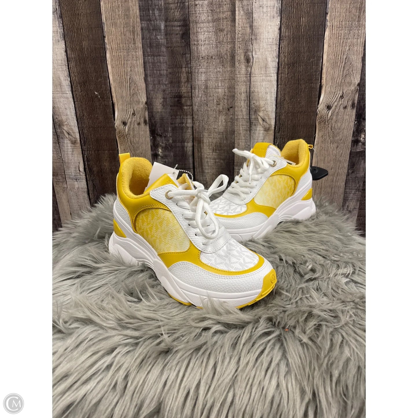Shoes Designer By Michael Kors In White & Yellow, Size: 7