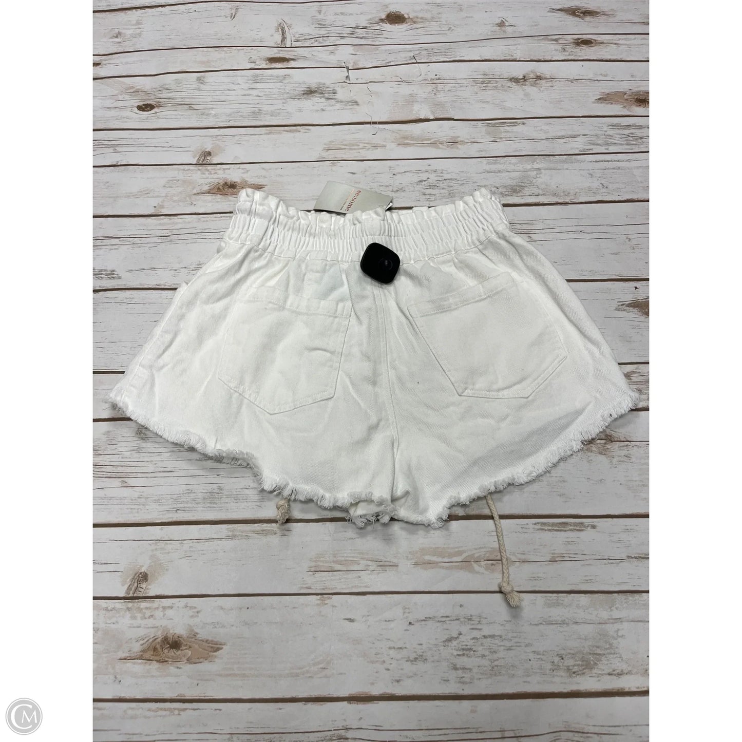 Shorts By Eesome In Ivory, Size: M