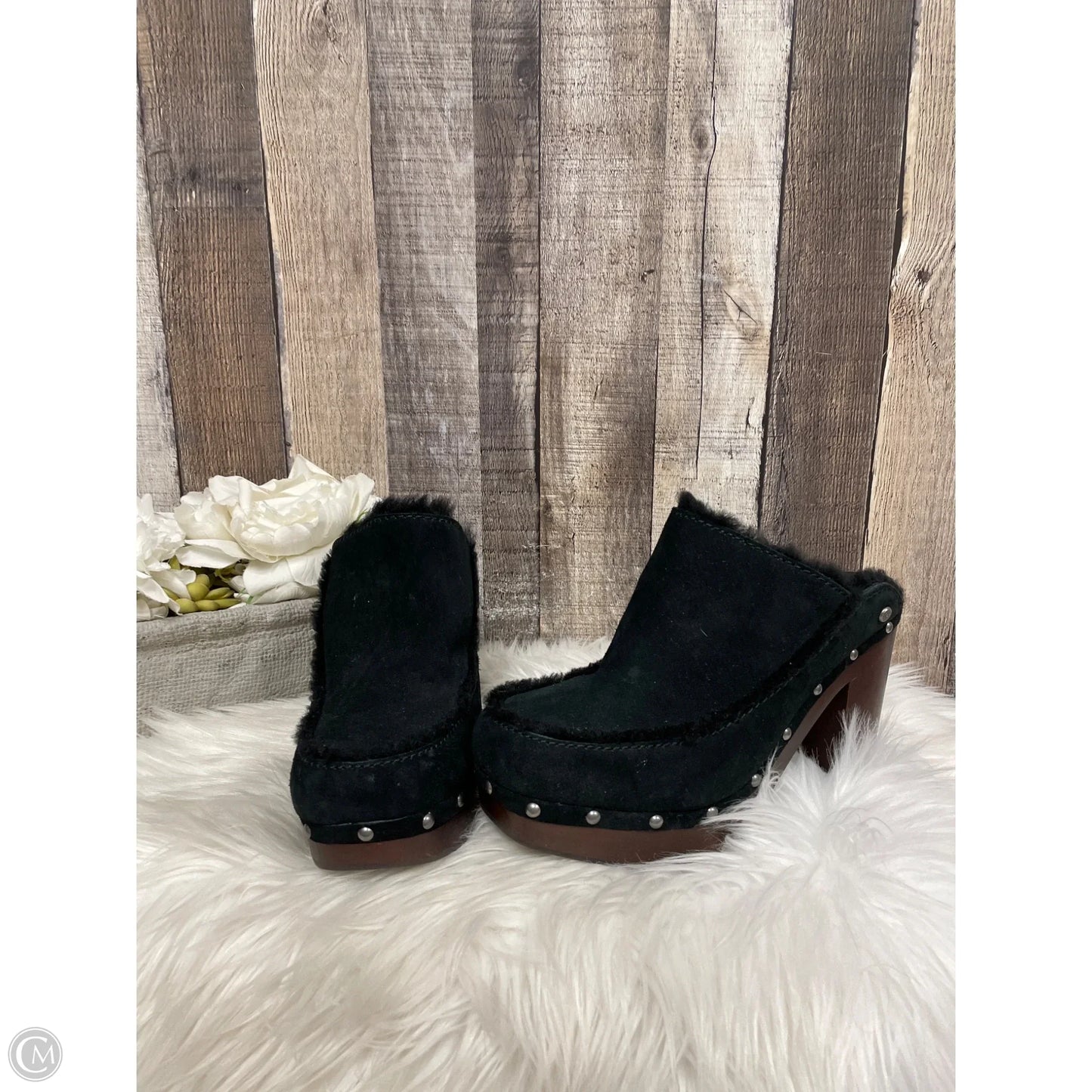 Shoes Designer By Ugg In Black & Brown, Size: 10