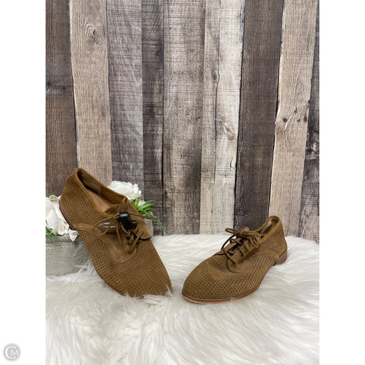 Shoes Flats By Susina In Brown, Size: 8