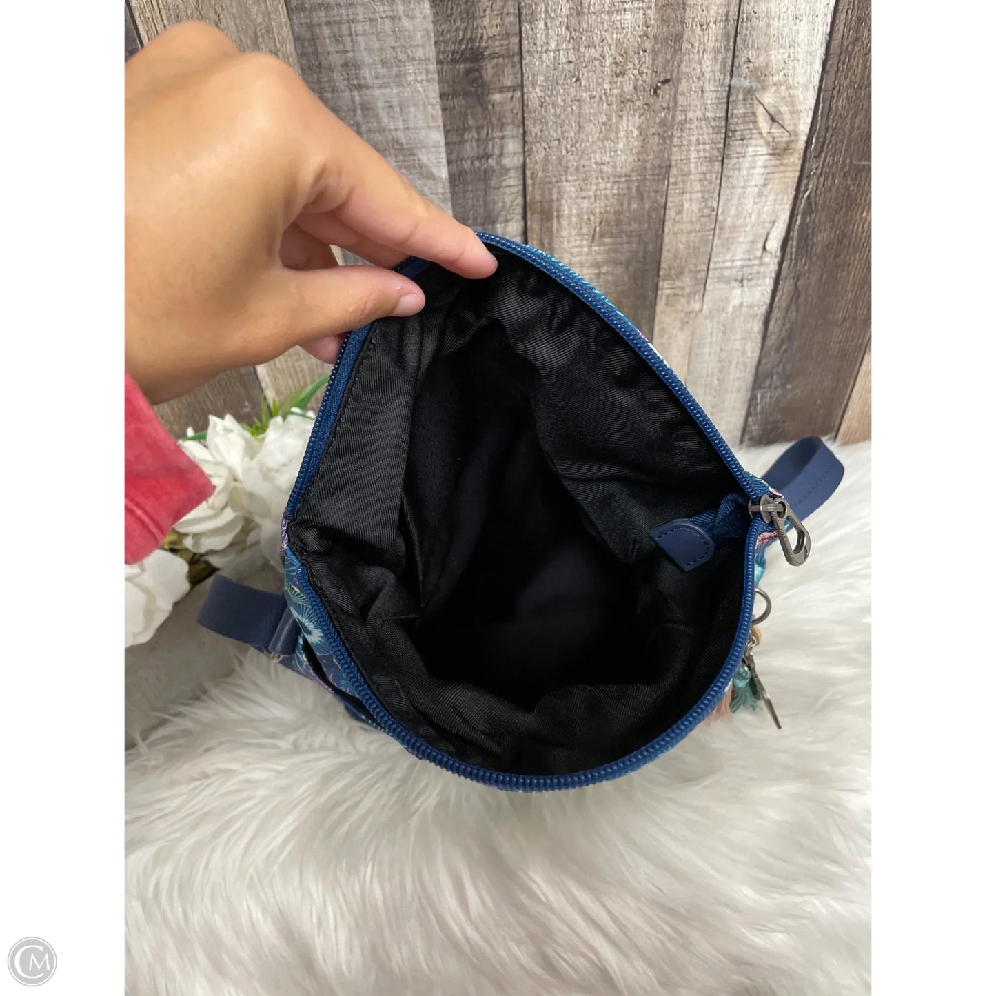 Crossbody By Sakroots, Size: Large