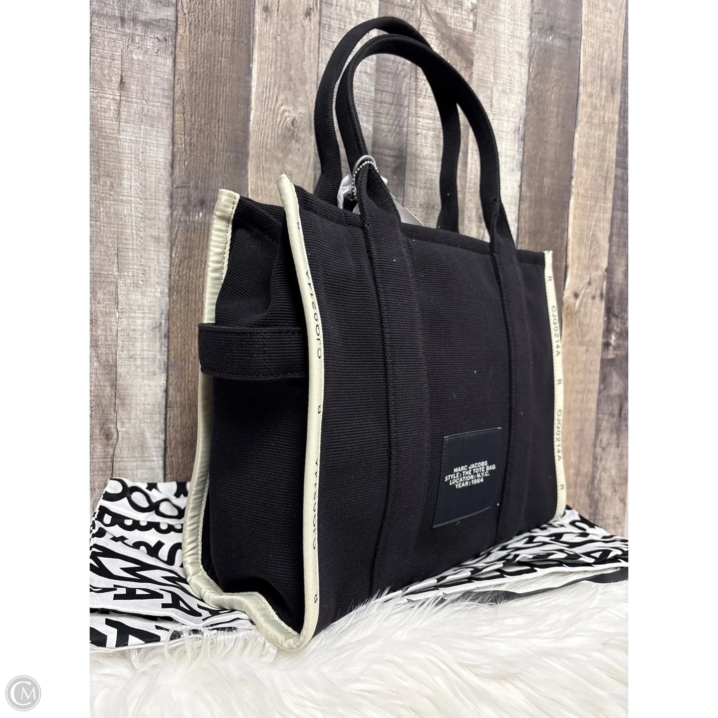 Tote Luxury Designer By Marc Jacobs, Size: Large