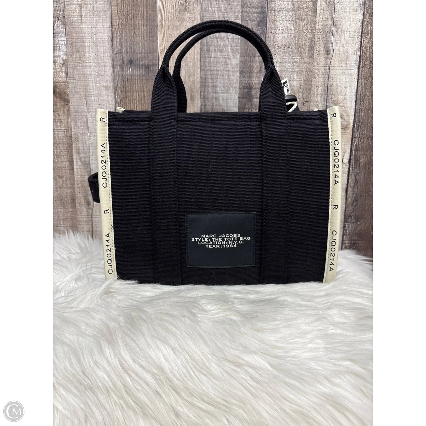 Tote Luxury Designer By Marc Jacobs, Size: Medium