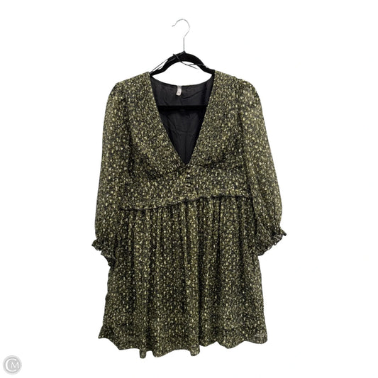 Dress Casual Short By Urban Outfitters In Gold & Green, Size: S