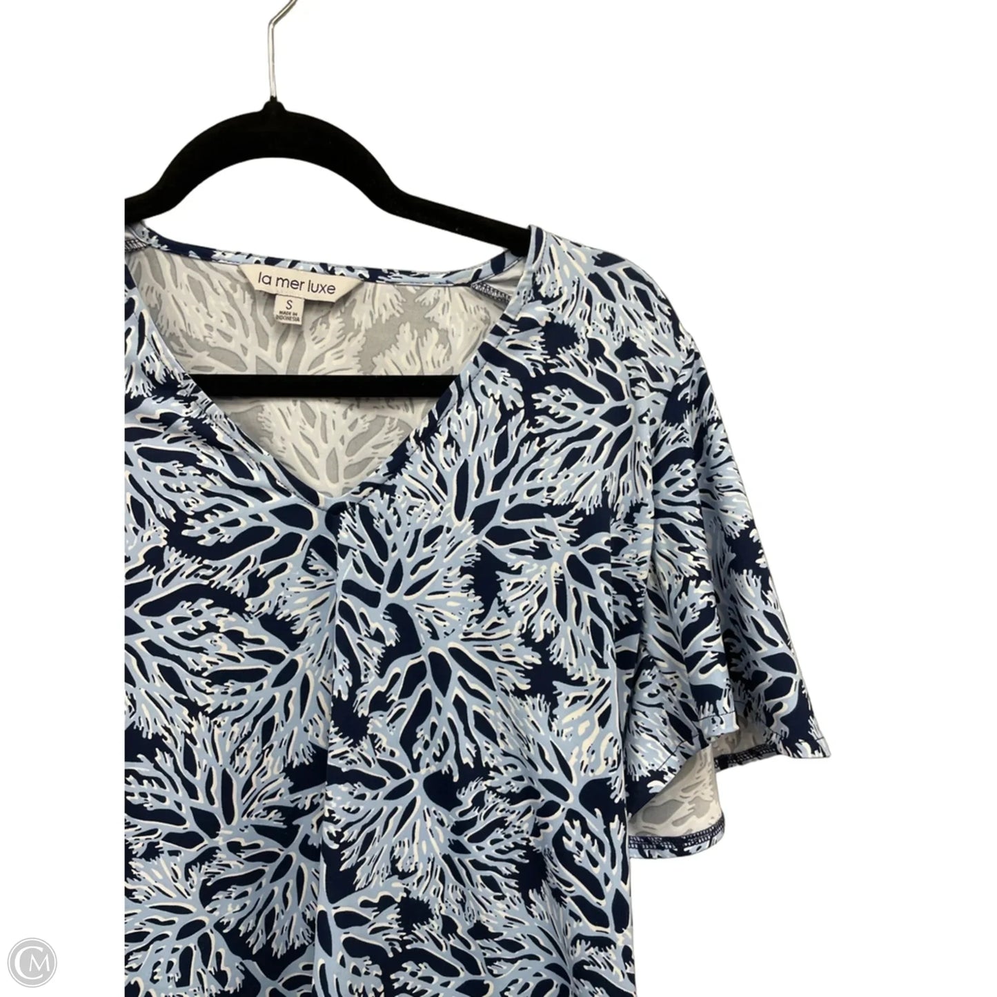 Top Short Sleeve By Clothes Mentor In Blue & White, Size: S