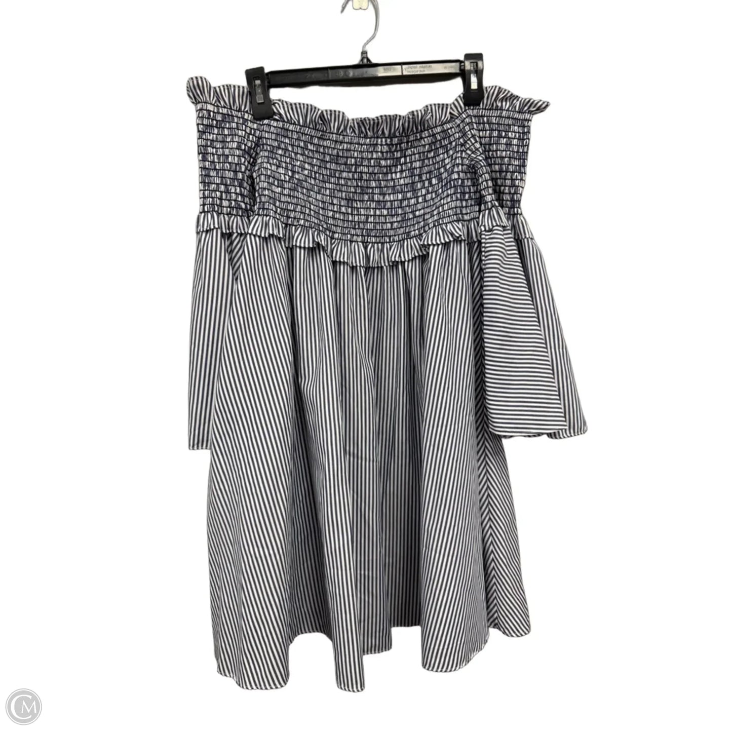 Dress Casual Short By Cmc In Grey & White, Size: M