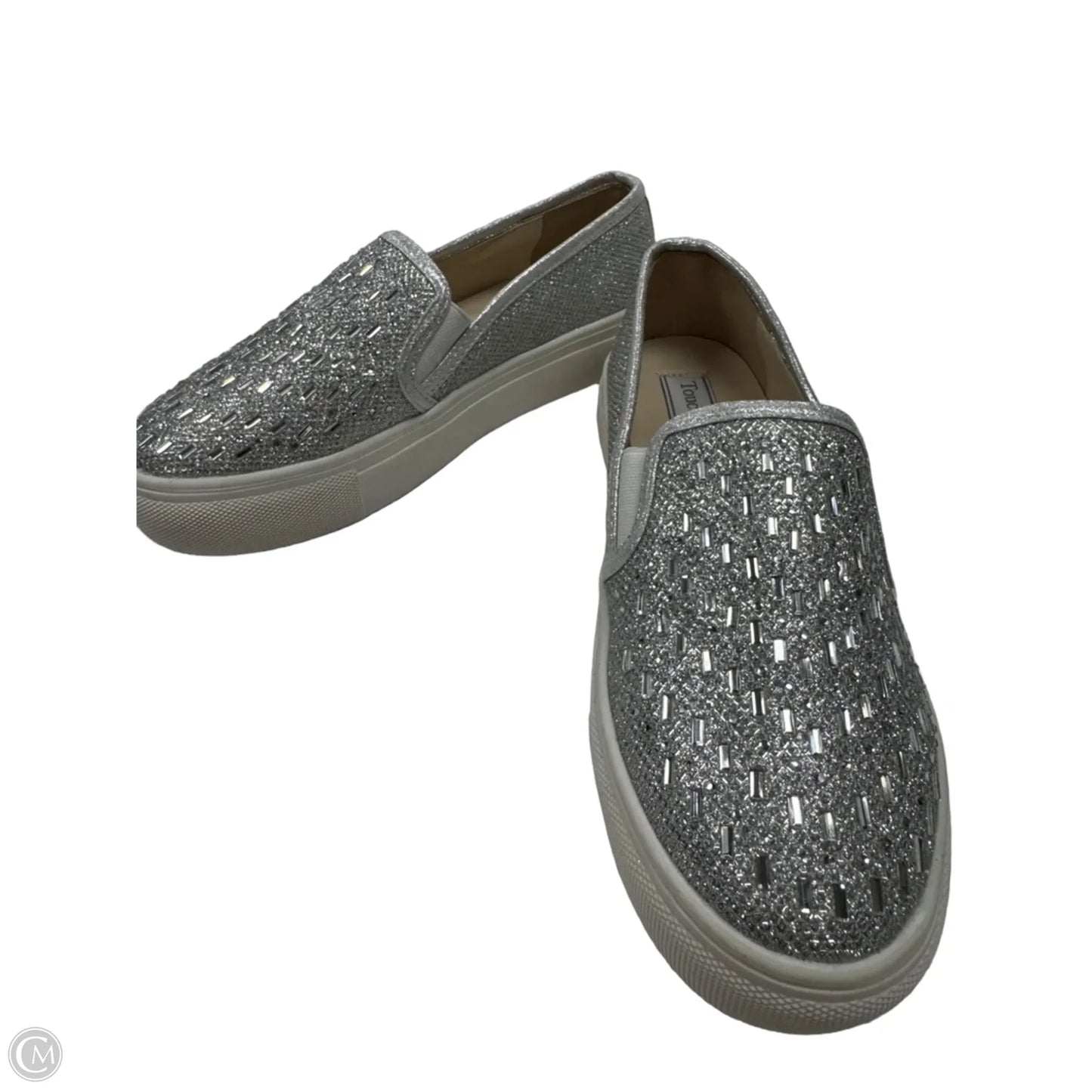 Shoes Sneakers By Clothes Mentor In Silver, Size: 7
