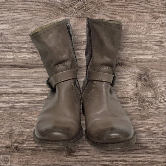 Boots Designer By Frye In Beige, Size: 9