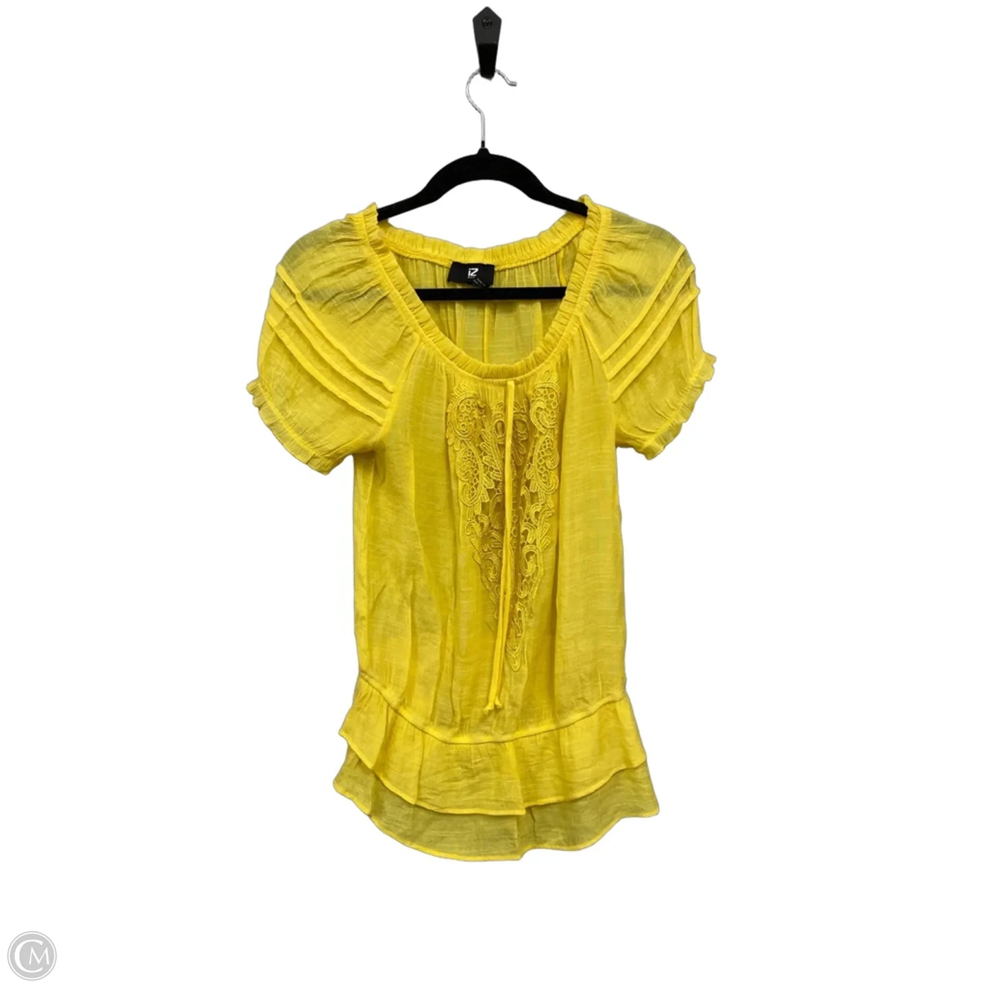 Top Short Sleeve By Iz Byer In Yellow, Size: S