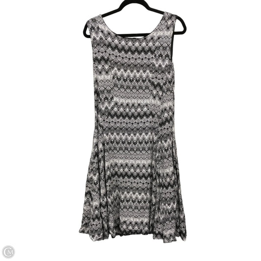 Dress Casual Midi By Clothes Mentor In Black & White, Size: 1x