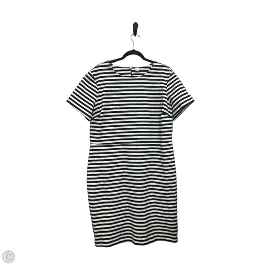 Dress Casual Short By Old Navy In Black & White, Size: Xxl