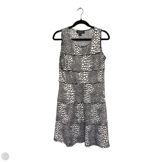 Dress Casual Short By Perceptions In Black & White, Size: 8