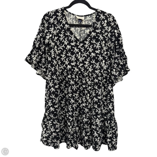Dress Casual Short By Universal Thread In Black & Cream, Size: S