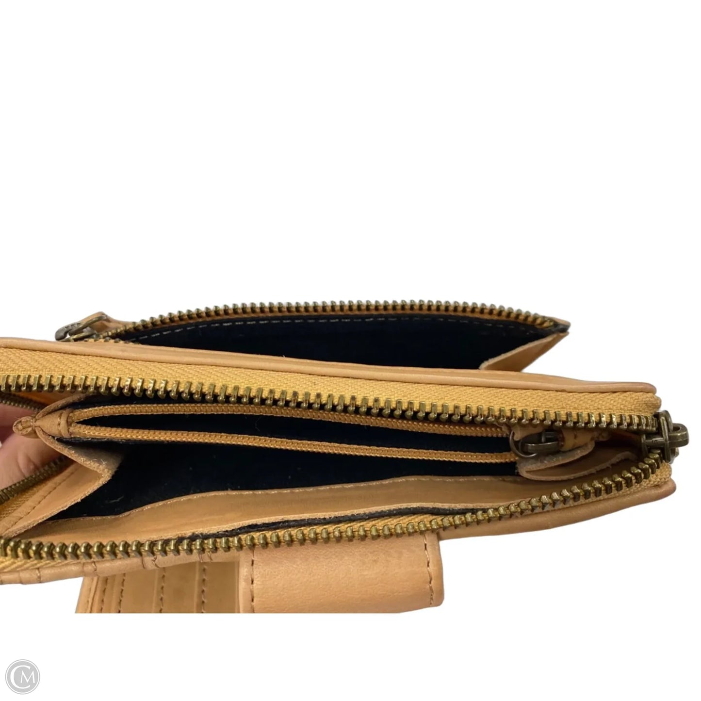 Wallet By Clothes Mentor, Size: Medium
