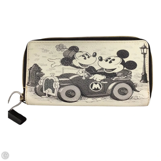 Wallet By Clothes Mentor, Size: Large