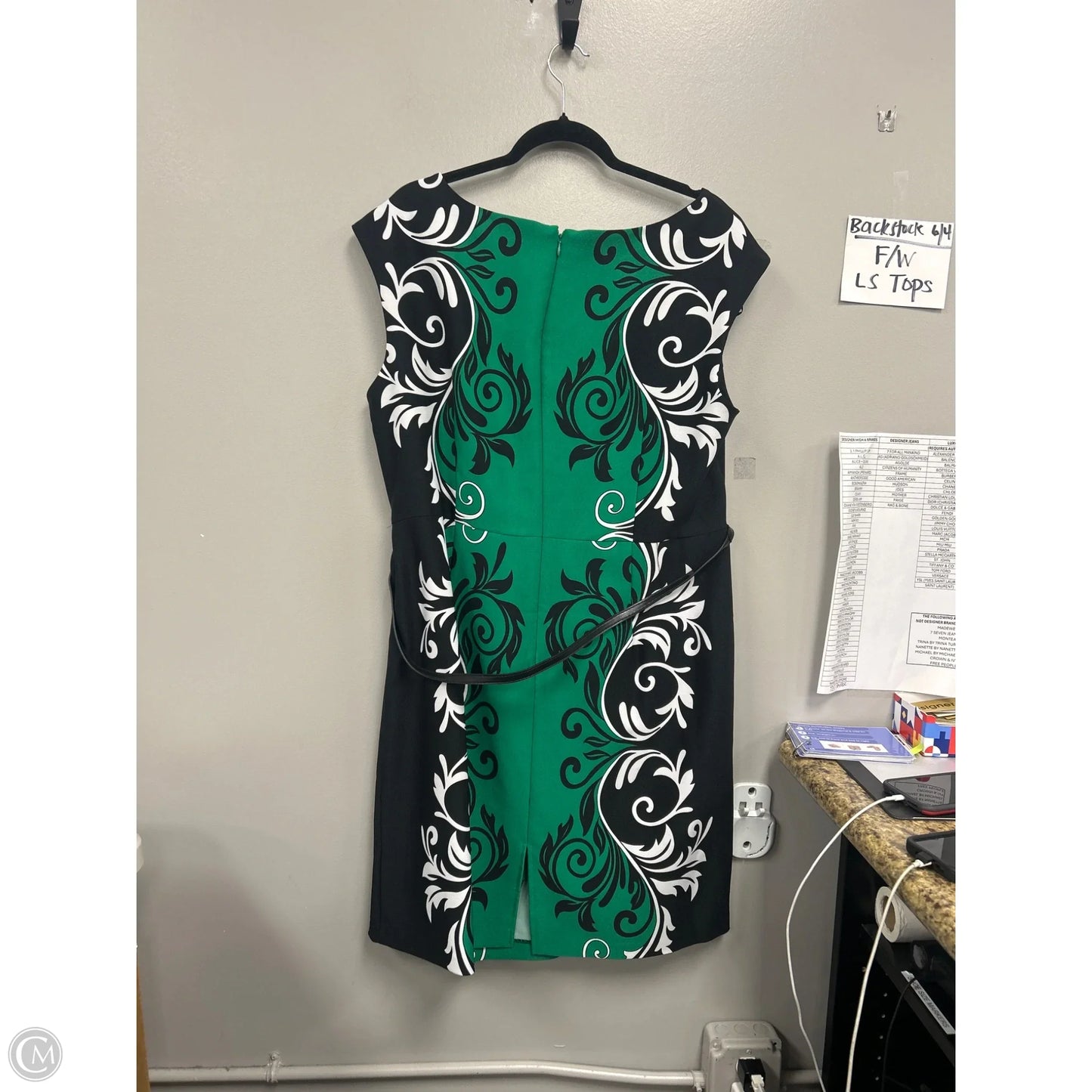 Dress Casual Midi By Clothes Mentor In Black & Green, Size: 18